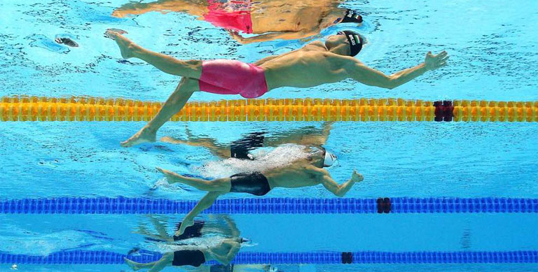 Может ли болеть спина после плавания